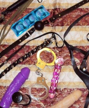 Мои услуги творят чудеса - от массажа и эротических игр до страстных ночей вдвоем 👫💫. Я понимаю твои желания и готова их выполнить на высшем уровне. Возможности моего тела оставят тебя безразличным - я жажду провести время с тобой, доставить удовольствие и исполнить все твои фантазии. ✨🔥
У меня есть отличные отзывы от предыдущих клиентов, которые говорят о моем профессионализме и умении угадывать желания без слов 🌟🔮. Обещаю, что встретишься со мной, будешь возвращаться снова и снова, и я стану твоей практически зависимостью. 🌺💕
Погрузись в мир наслаждений, страсти и безмятежности со мной, и ты не пожалеешь! Мои фото восхитительны, и моя креативность в постели превзойдет все твои ожидания. 📸🔥
Идеальная смесь чувственности и страсти, я создана, чтобы подарить незабываемые моменты азарта и наслаждения. ✨💖
Жду тебя в Москве, готовая исполнить твои скрытые фантазии и осуществить твои самые смелые желания. Обещаю, не пожалеешь! 🏙️🌹 4053, 1984 года